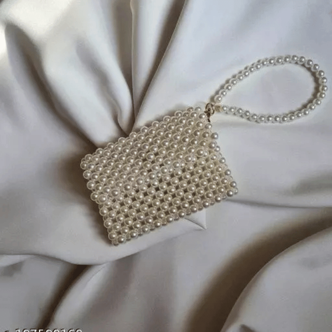 The topknott Pearl Purse