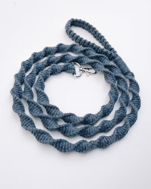 50-Inch Hand-Tied Spiral Macrame Dog Leash
