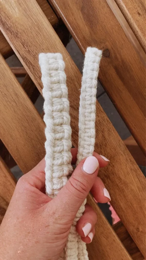 Handmade macrame dog leash crafted from recycled cotton—stylish, durable, and eco-friendly, perfect for daily walks with small to medium-sized dogs.